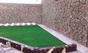 تنسيق حدائق الدمام 0559460943 132 حدائق جميلة منزلية تحتوي علي شلال وعشب جدري