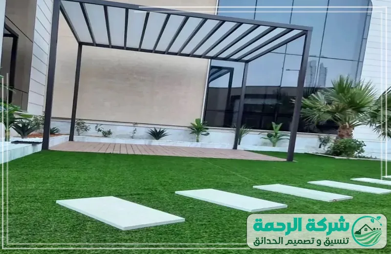 تركيب عشب صناعي بجدة 0559460943 شركة الرحمة أحدث تصميمات الرحمة لمدخل حديقة بالعشب الصناعي