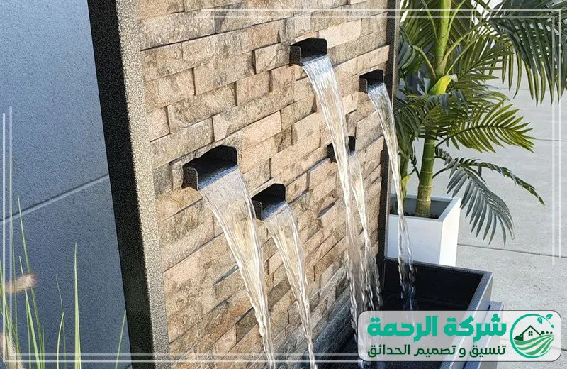 شلالات ونوافير بمكة 0559460943 الرحمة يقوم الفني بتصميم الشلالات والنوافير بأسلوب متناسق، مع ضبط تدفق المياه لإظهار منظر طبيعي جذاب.